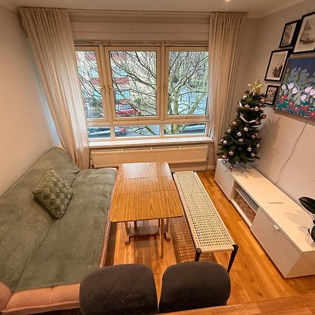 Two Bedroom Flat In The Heart Of Лондон Екстериор снимка