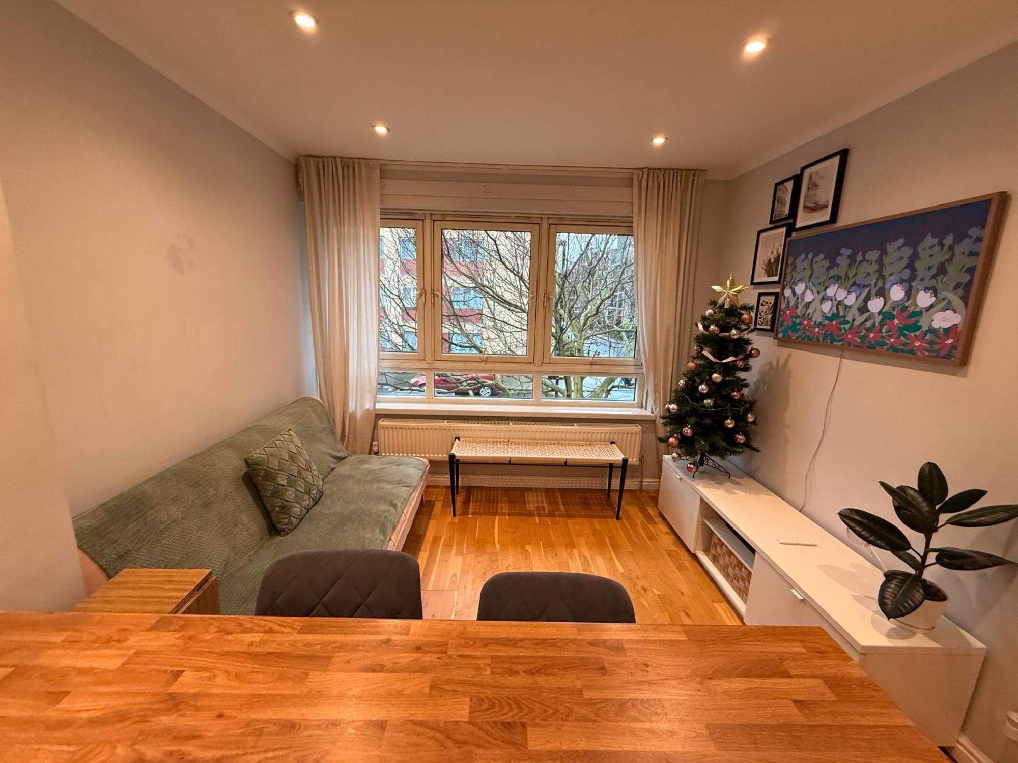 Two Bedroom Flat In The Heart Of Лондон Екстериор снимка